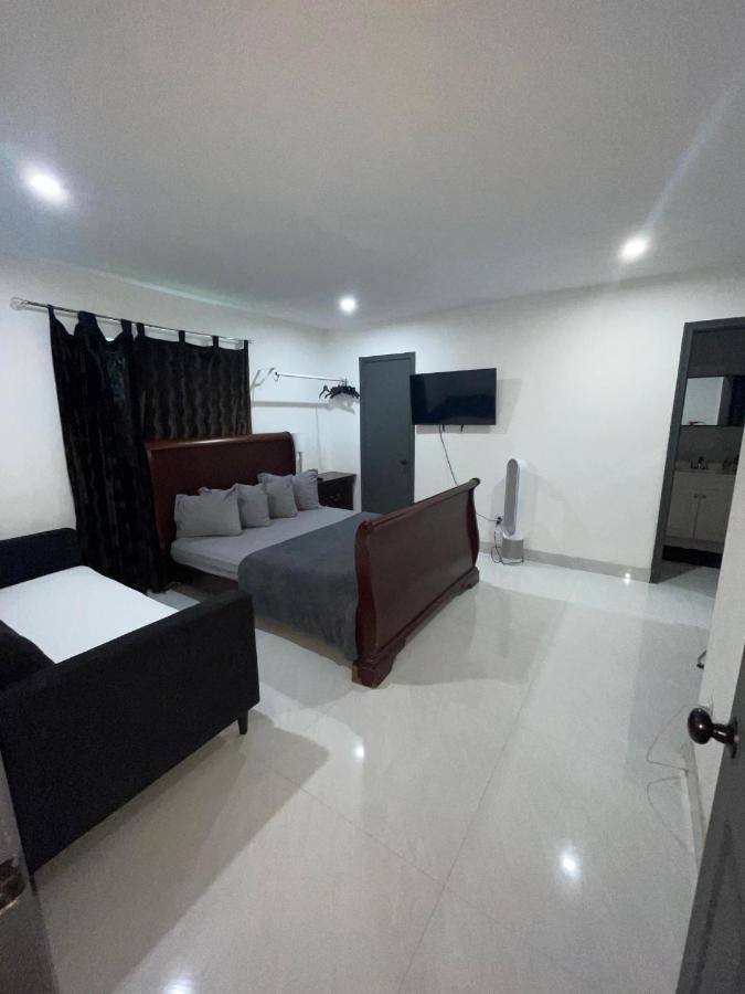 Room & Private Bathroom Boca Raton Ngoại thất bức ảnh